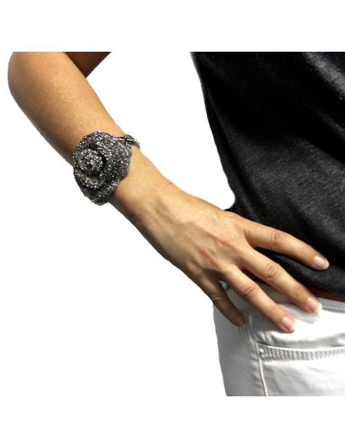 Broche CHANEL cercle noir et argent