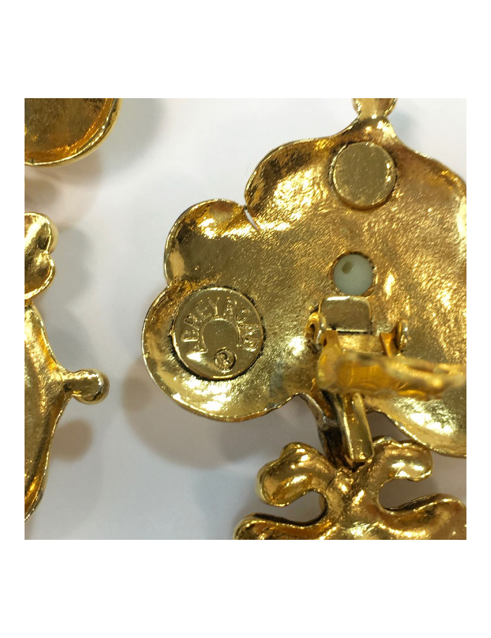 Boucles d'oreille clips ABBEYROAD pendantes dorées