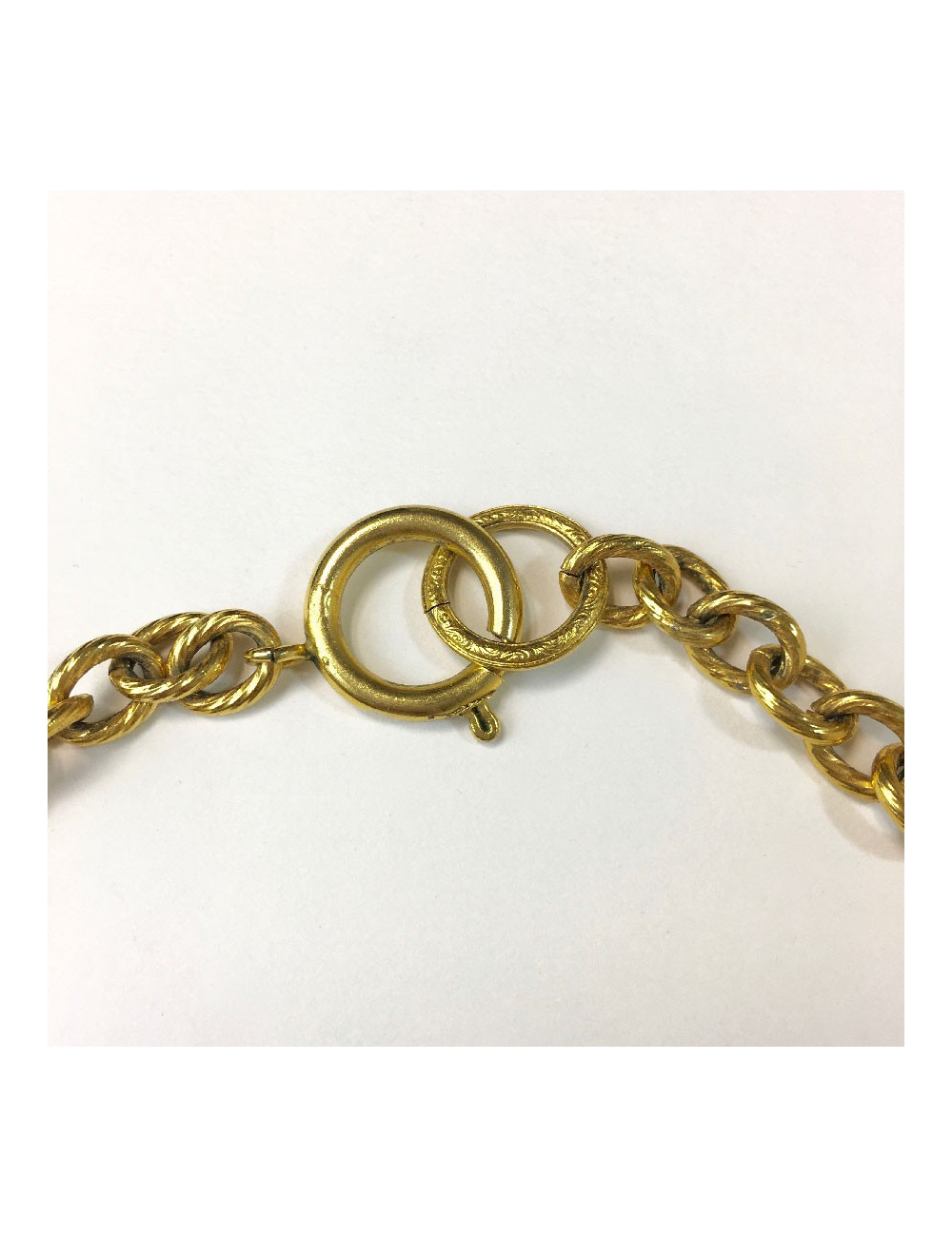 Sautoir CHANEL sac et chapeau Vintage