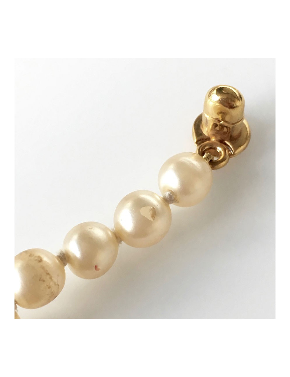 Collier CHANEL perles nacrées et fermoir 80' doré Vintage