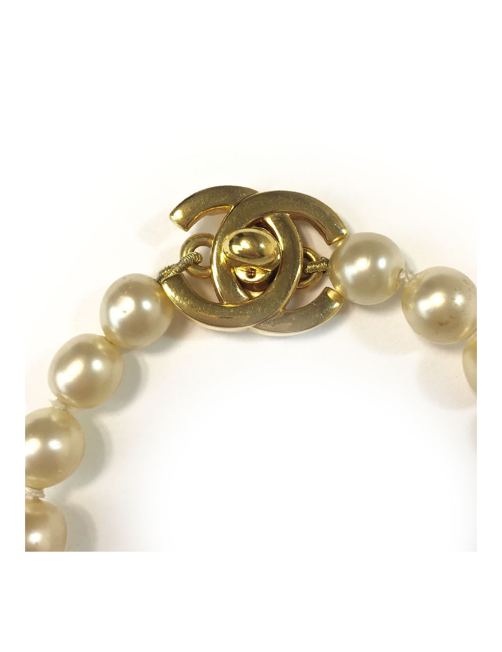 Collier CHANEL perles nacrées 