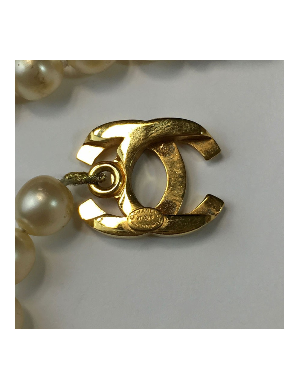 Collier CHANEL perles nacrées 