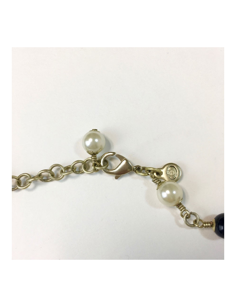 Sautoir CHANEL doré et perles multicolores