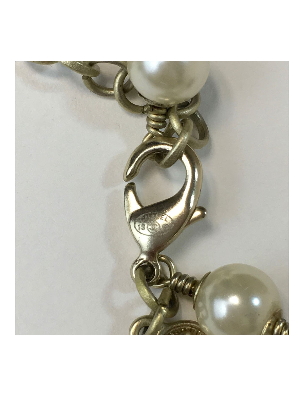 Sautoir CHANEL doré et perles multicolores