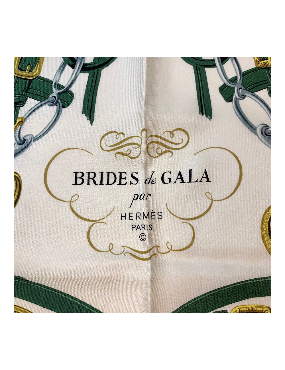 Carré HERMES Brides de Gala en soie verte