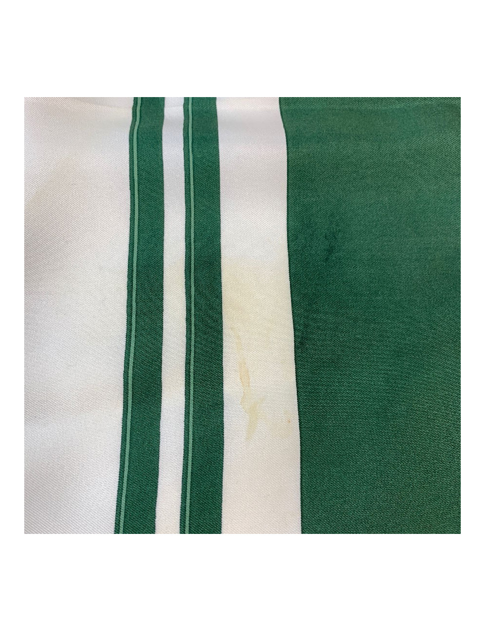 Carré 90 x 90 HERMES soie 100%