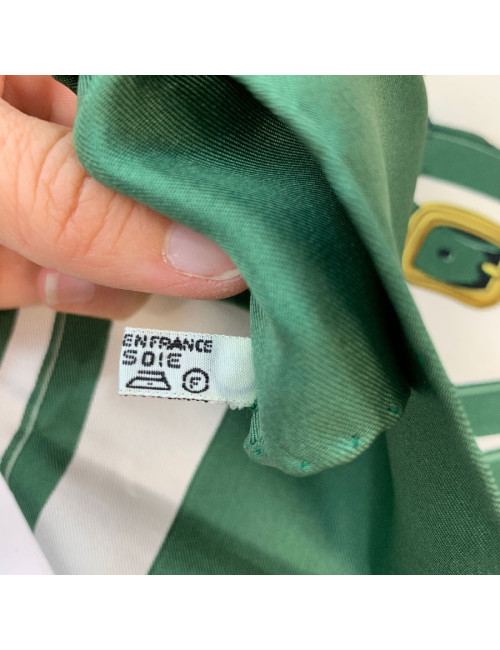 Carré 90 x 90 HERMES soie 100%