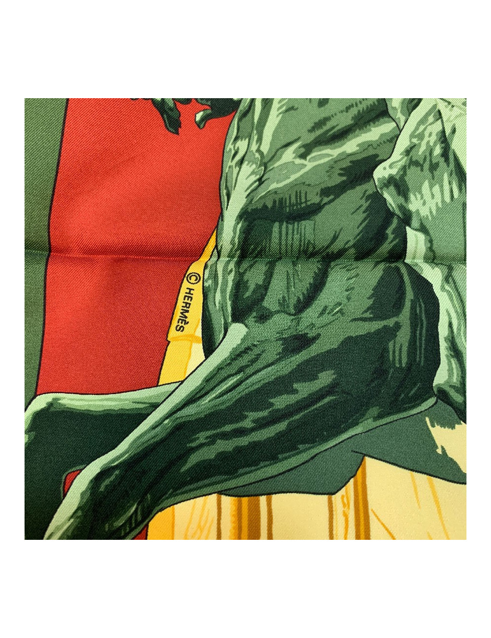 Carré 90 x90 HERMES soie 100 % "La fontaine de Bartholdi"