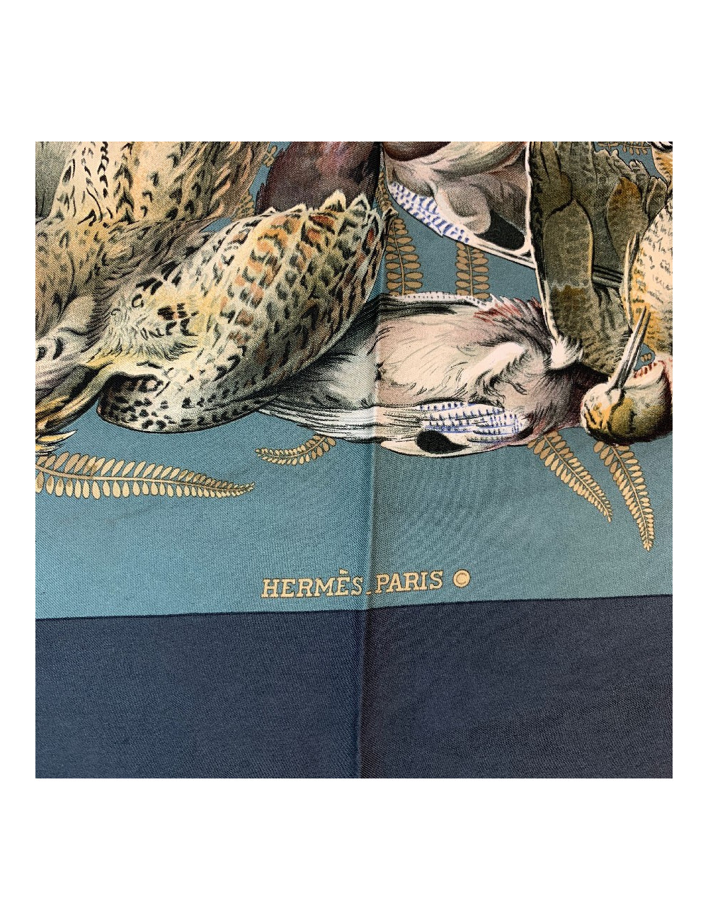 Carré HERMES Gibier en soie vert-de-gris