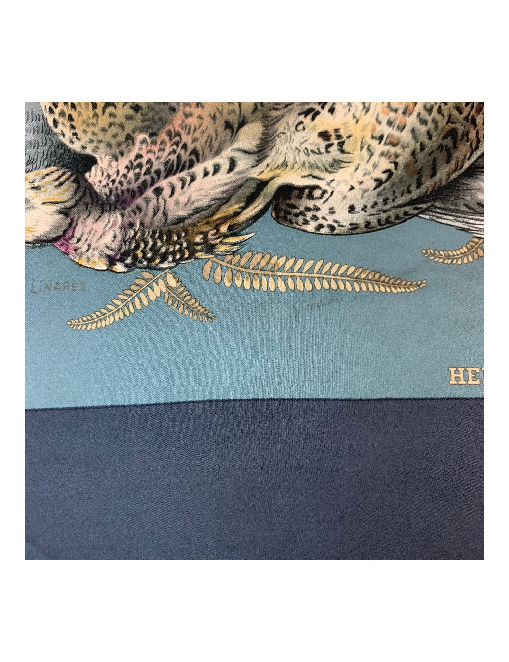 Carré HERMES Gibier en soie vert-de-gris