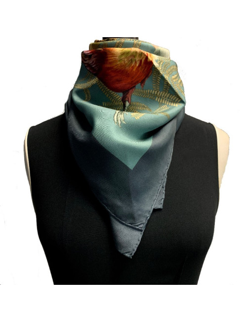 Carré HERMES Gibier en soie vert-de-gris