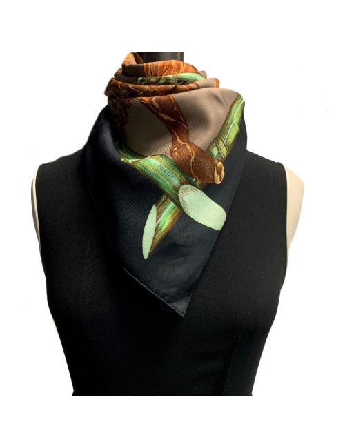 Carré  HERMÈS 100 % soie "Jardin Créole"
