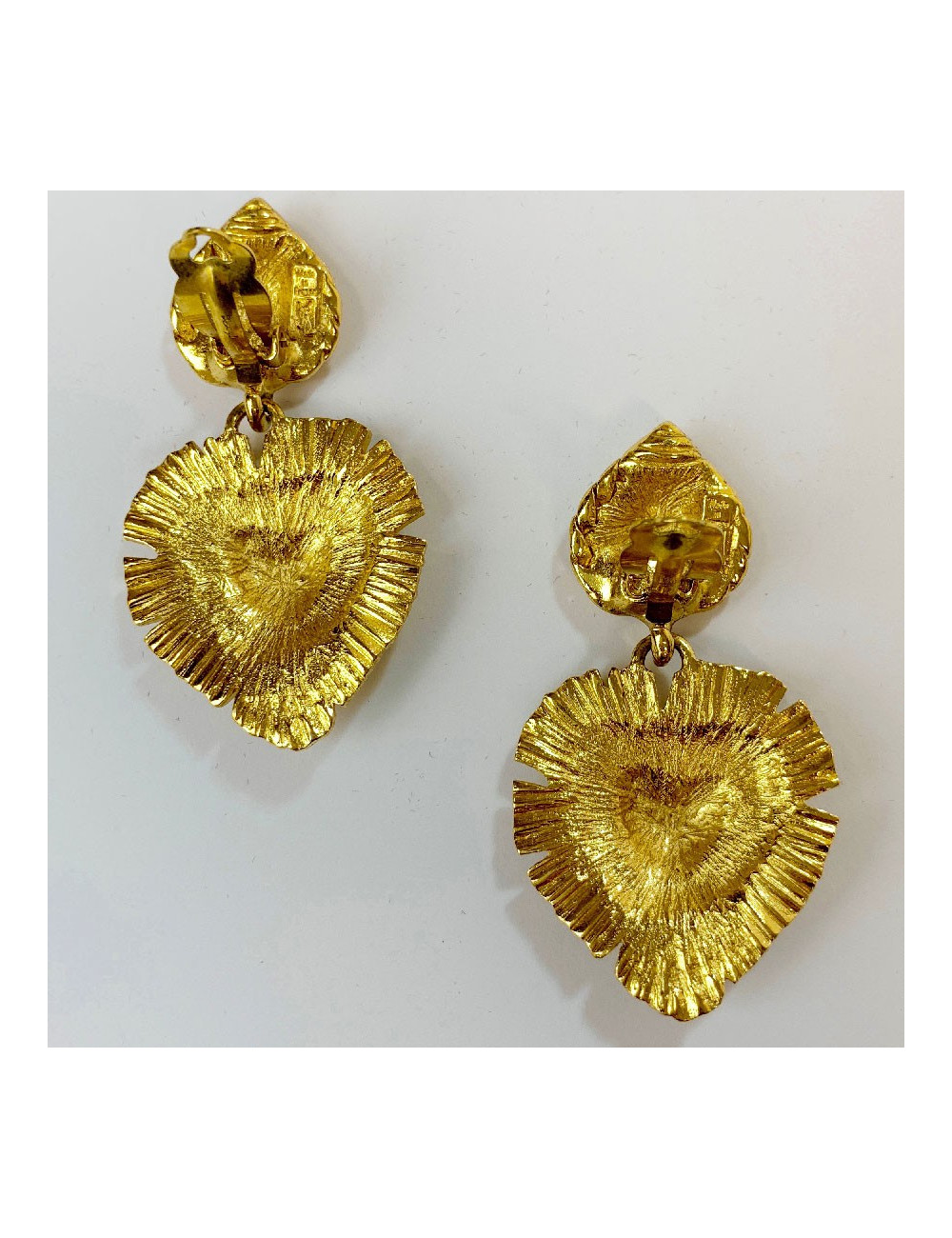 Boucles d'oreille clips YSL SAINT LAURENT avec coeur pendant Vintage