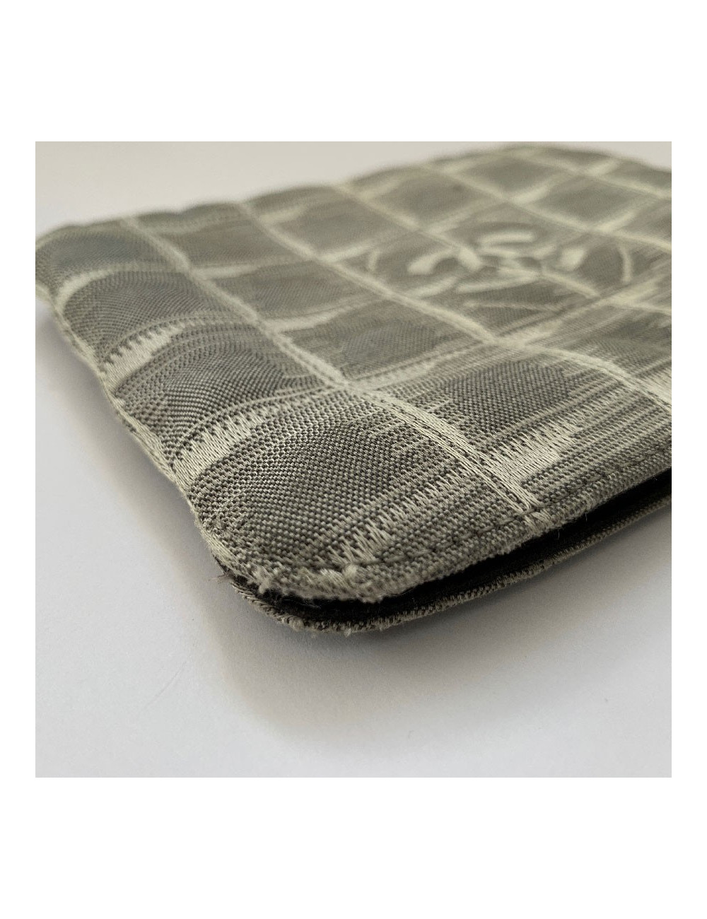 Pochette CHANEL toile monogram grise