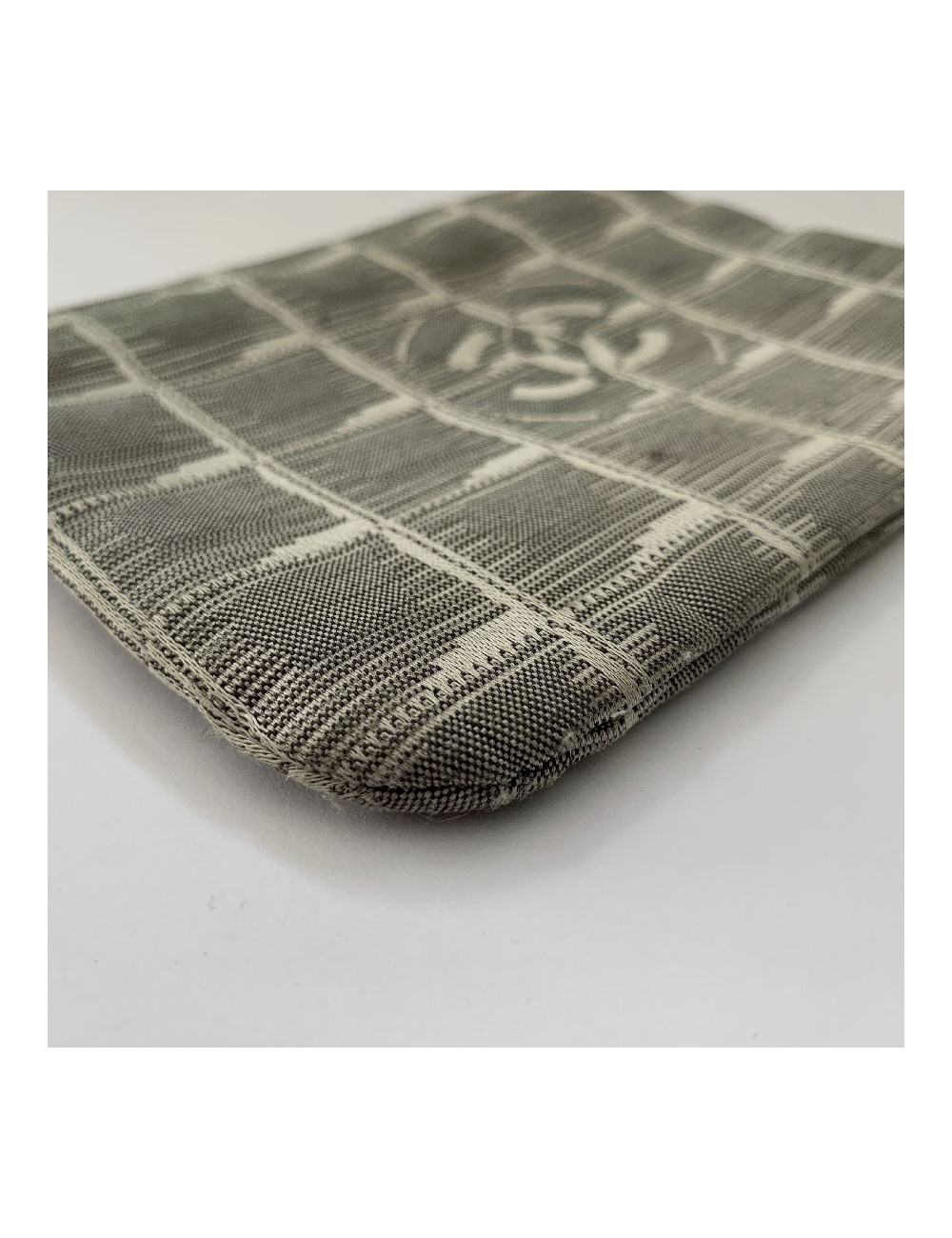 Pochette CHANEL toile monogram grise