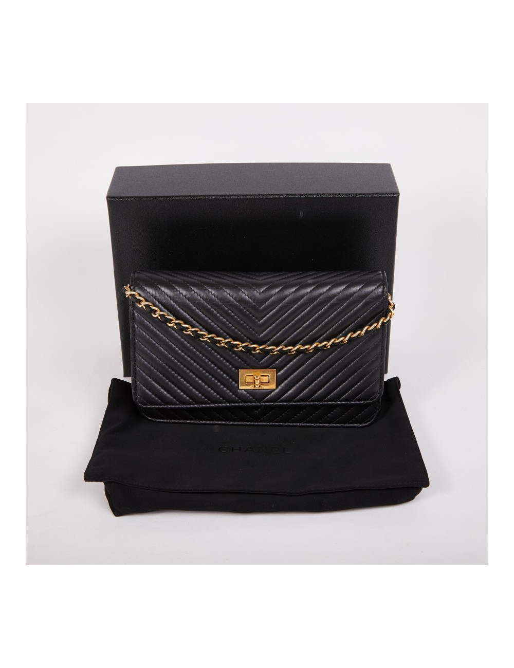 Wallet on chain CHANEL cuir chevron noir