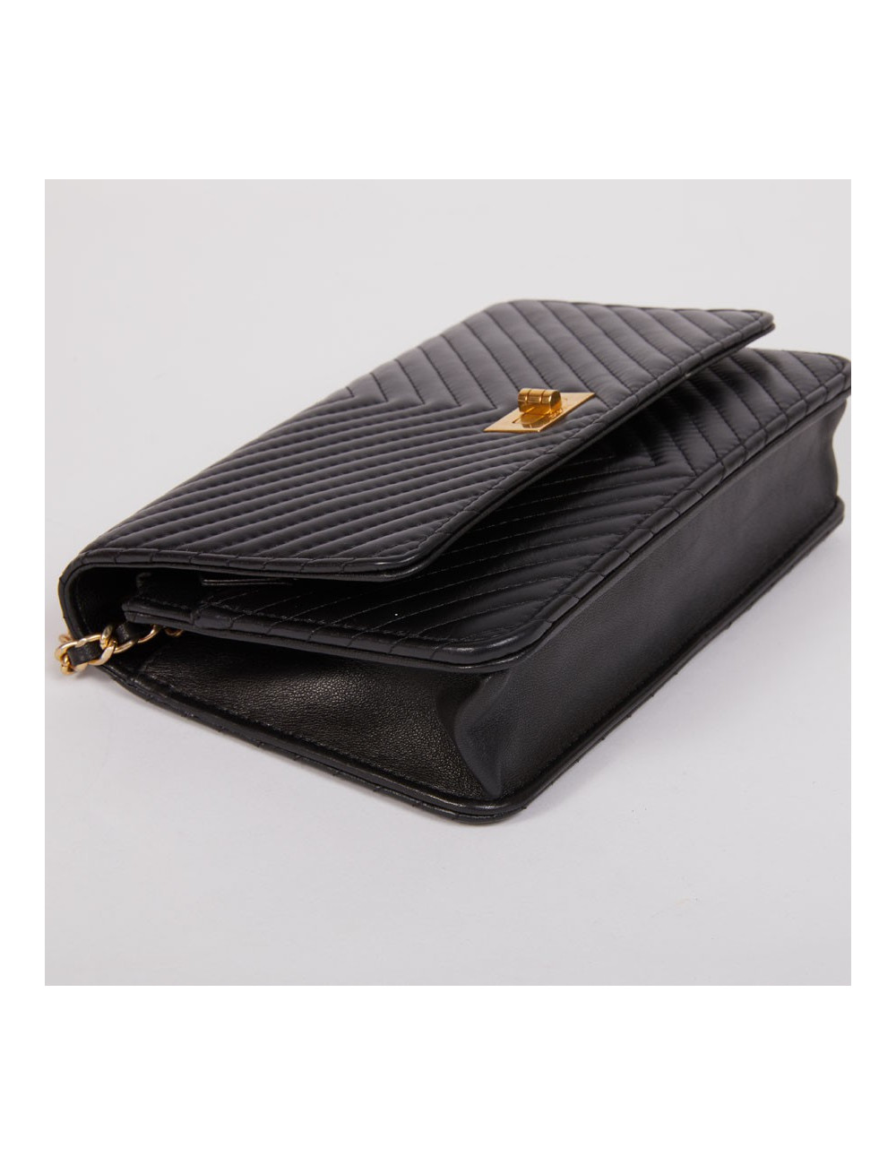 Wallet on chain CHANEL cuir chevron noir