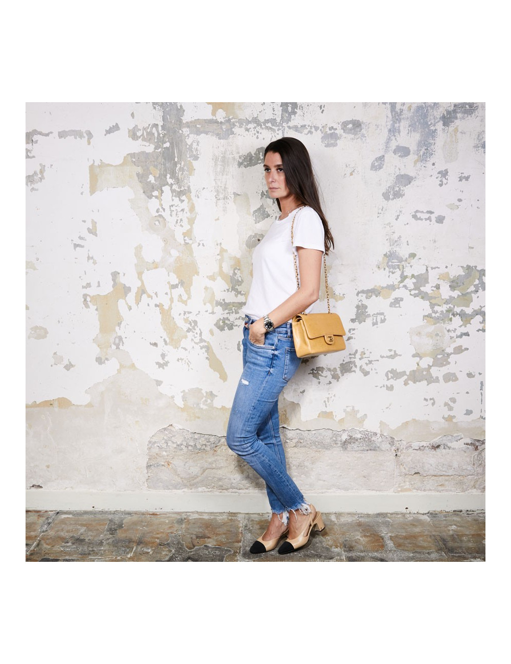 Sac CHANEL cuir d'agneau beige siglé "CHANEL" "CC"