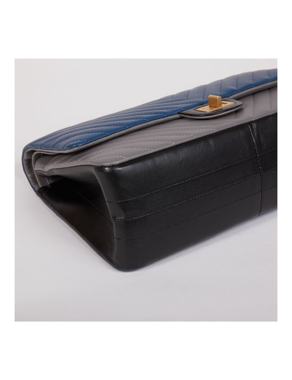 Sac CHANEL 2.55 tricolore