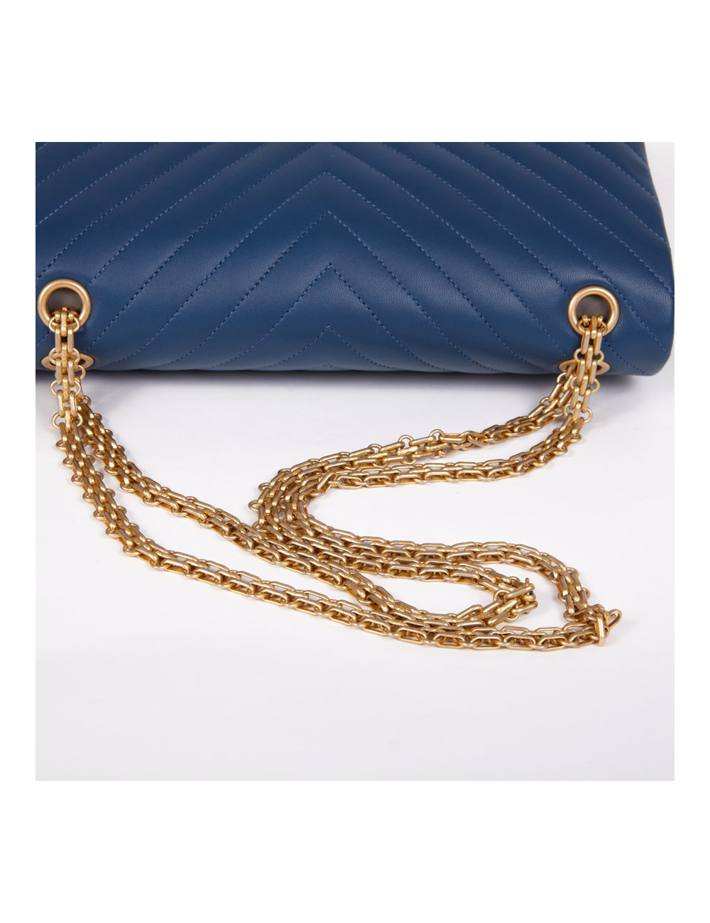 Sac CHANEL 2.55 chevron cuir tricolore bleu gris noir