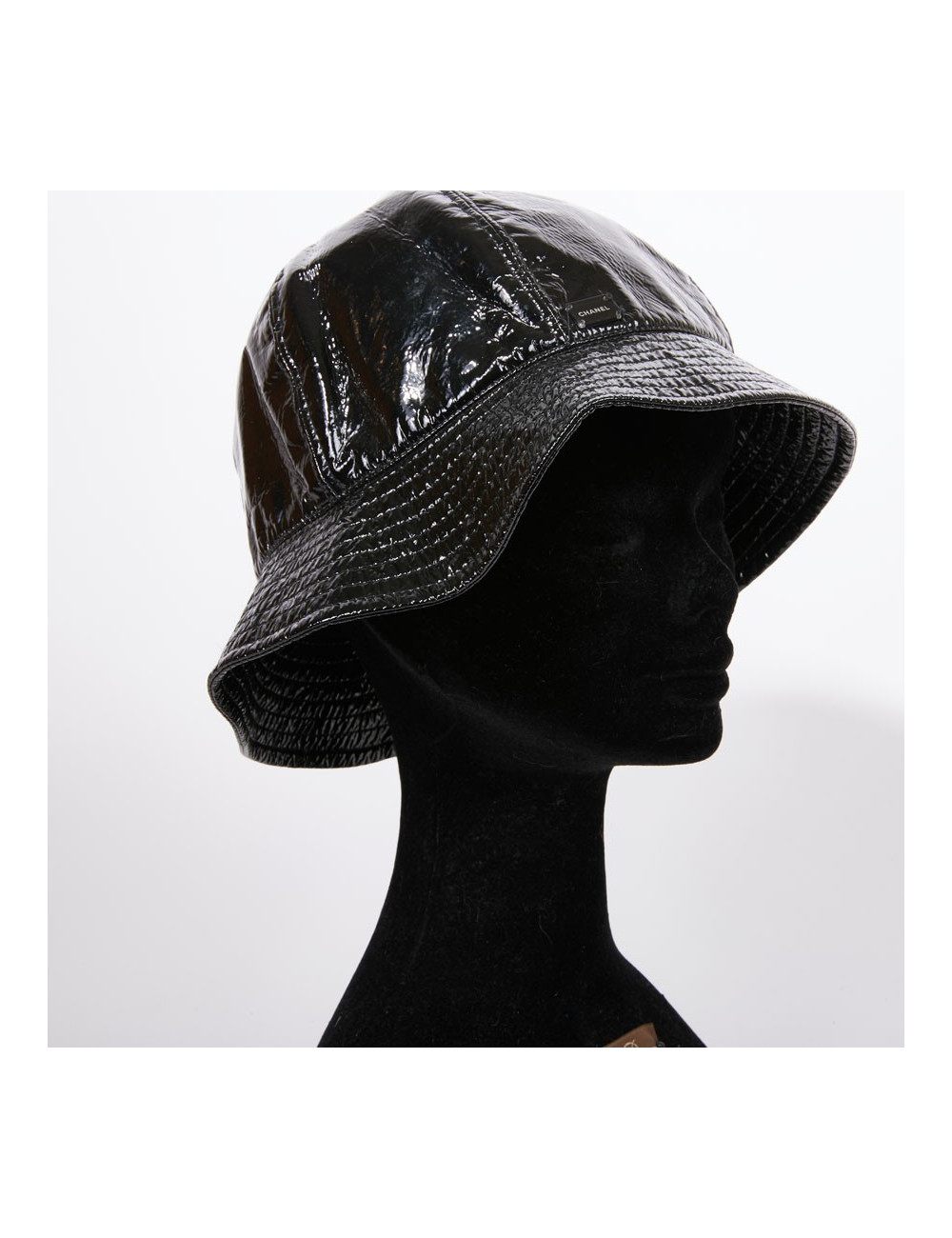 Chapeau de pluie CHANEL noir verni