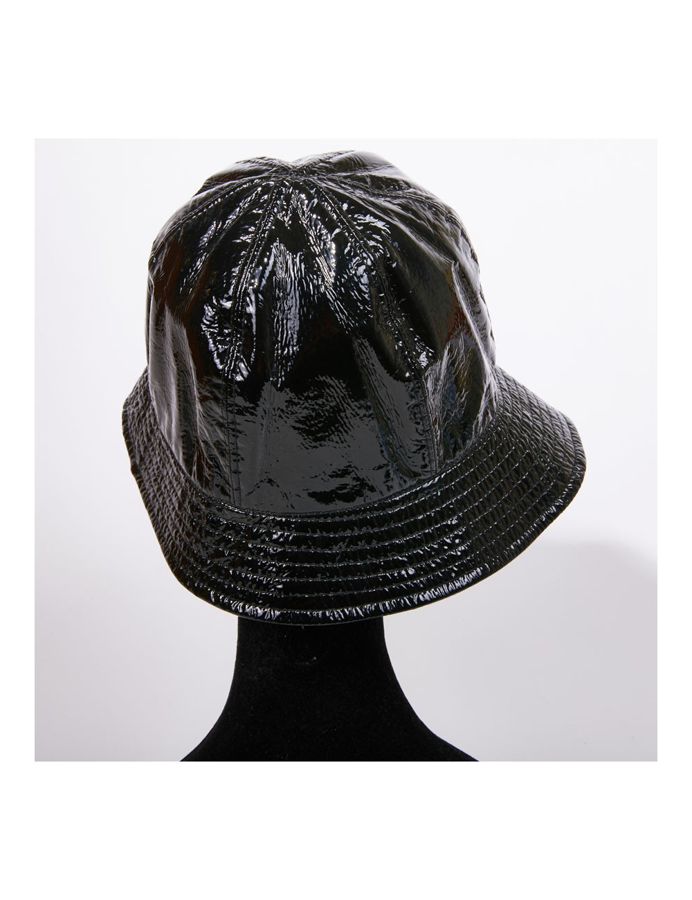 Chapeau de pluie CHANEL noir verni