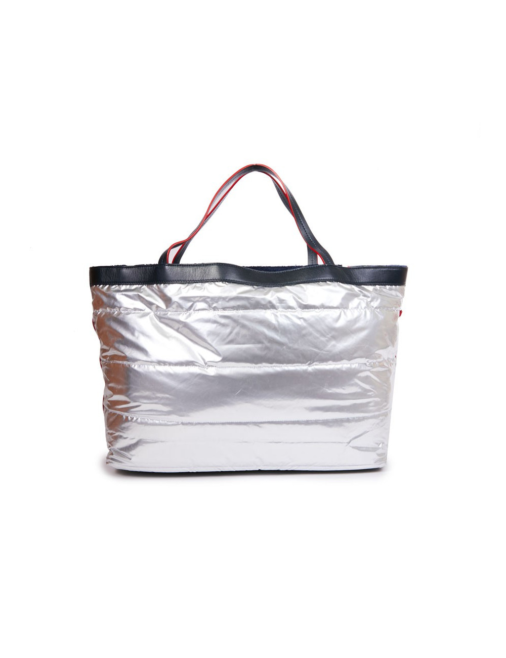 Sac CHANEL Airlines argent et sa serviette de plage bleue marine