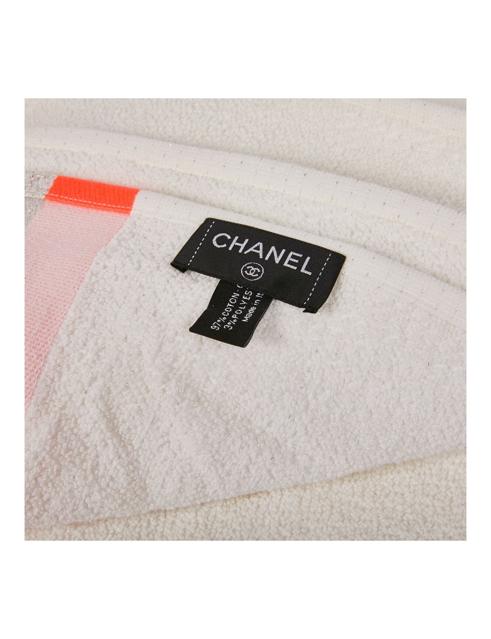 CHANEL White and Neon Pink Bath Towel in Cotton