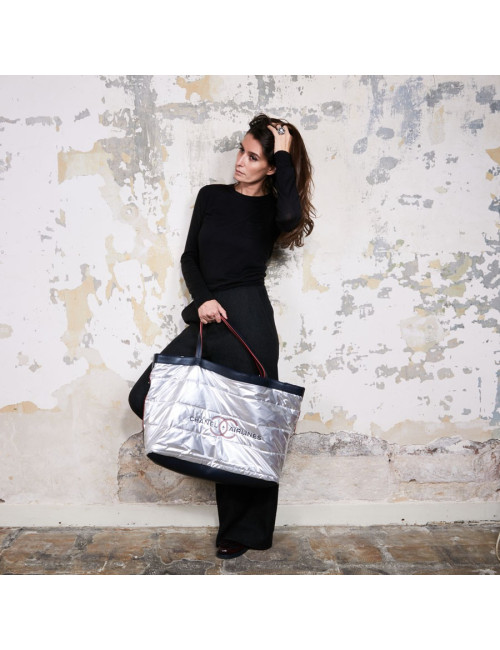 Sac de plage "Airlines" CHANEL argenté et bleu marine