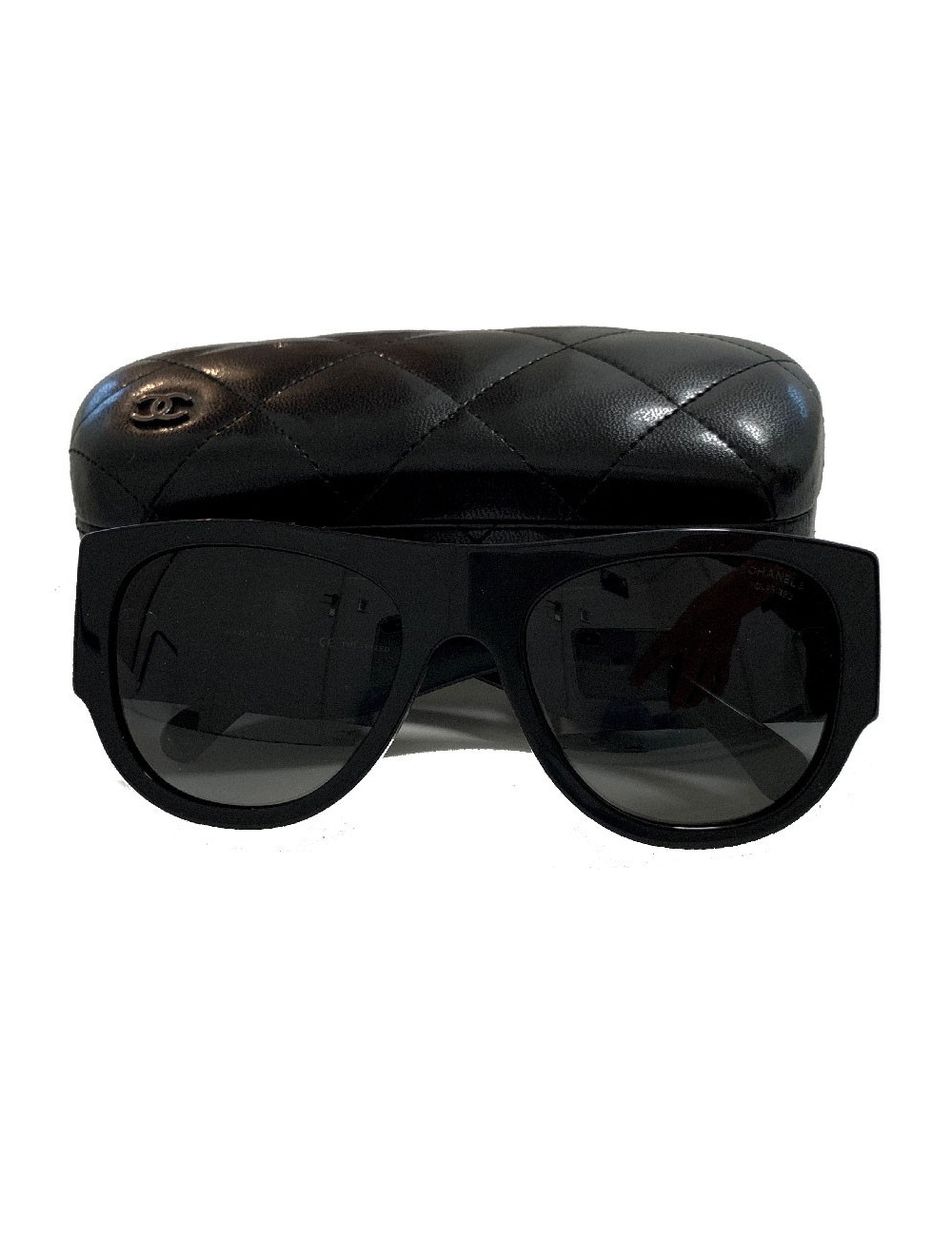 Solaires CHANEL noires polarisées
