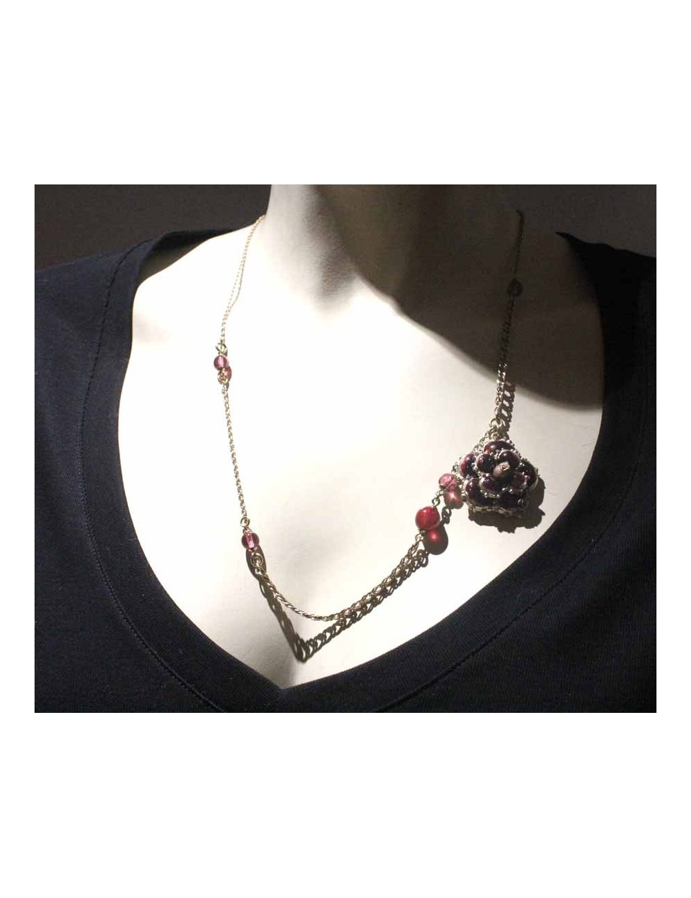 Collier CHANEL camélia émaillée