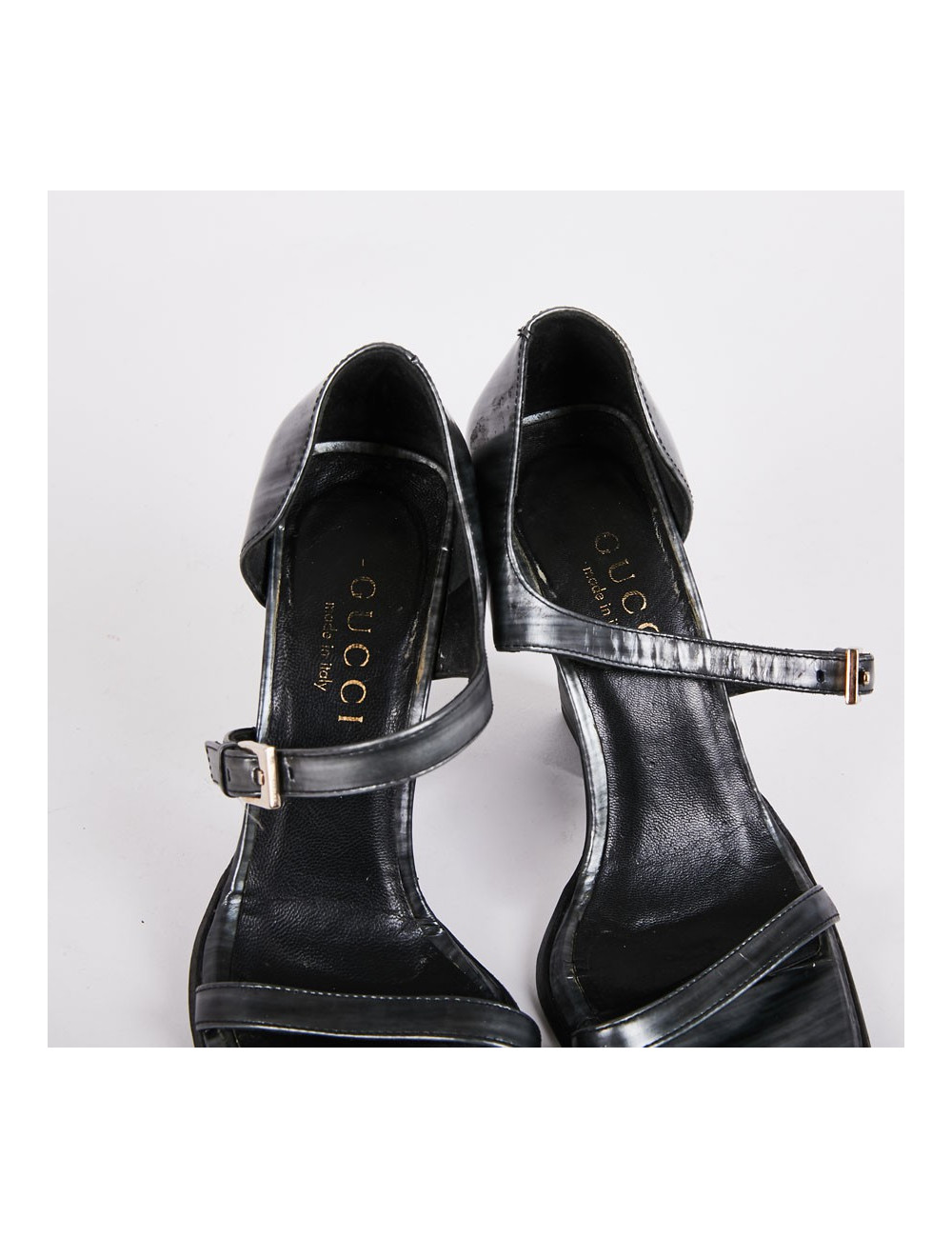 Sandales Hautes T 35,5 Gucci gris métallisé