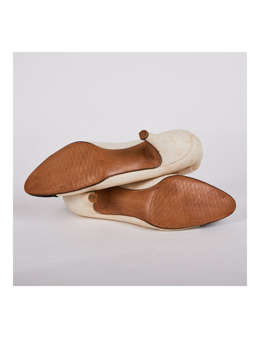 Escarpins Chanel T39 en toile de paille beige et noir