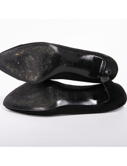 Escarpins Chanel T39,5 en veau velours noir
