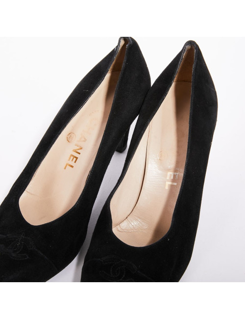Escarpins Chanel T39,5 en veau velours noir