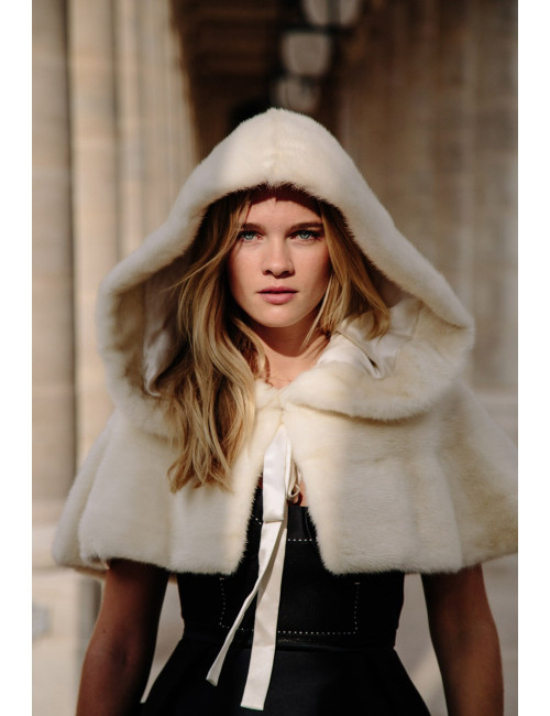 Cape courte CELESTINA AGOSTINO vison blanc