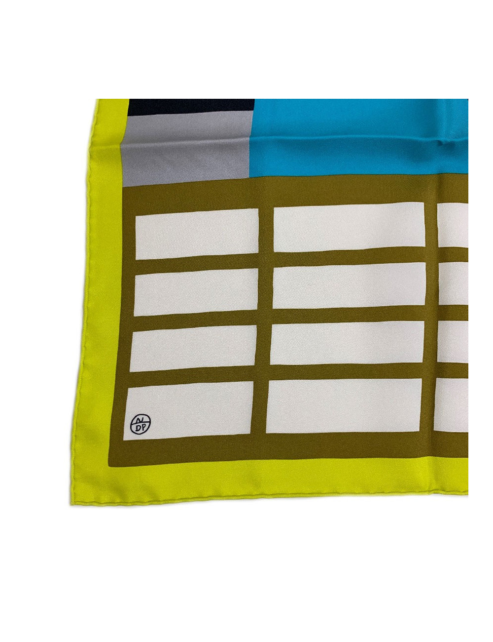 Carré 90 x90 HERMES soie 100%