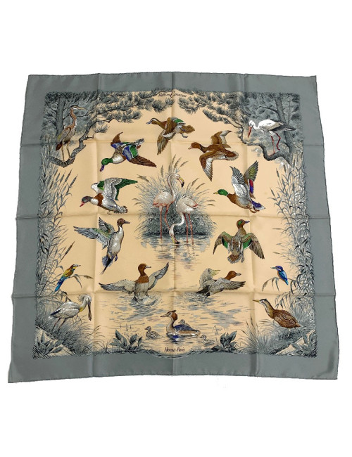 Carré 90 x 90 HERMES soie 100%