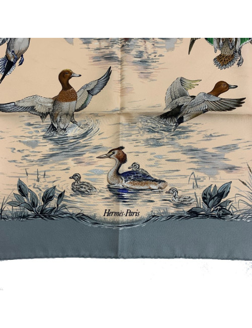 Carré 90 x 90 HERMES soie 100%