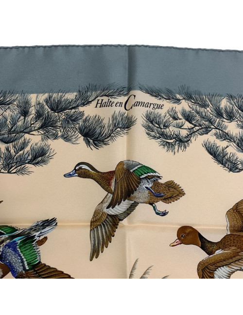 Carré 90 x 90 HERMES soie 100%