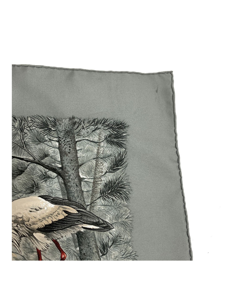 Carré HERMES Halte en Camargue en soie beige rosé et grise