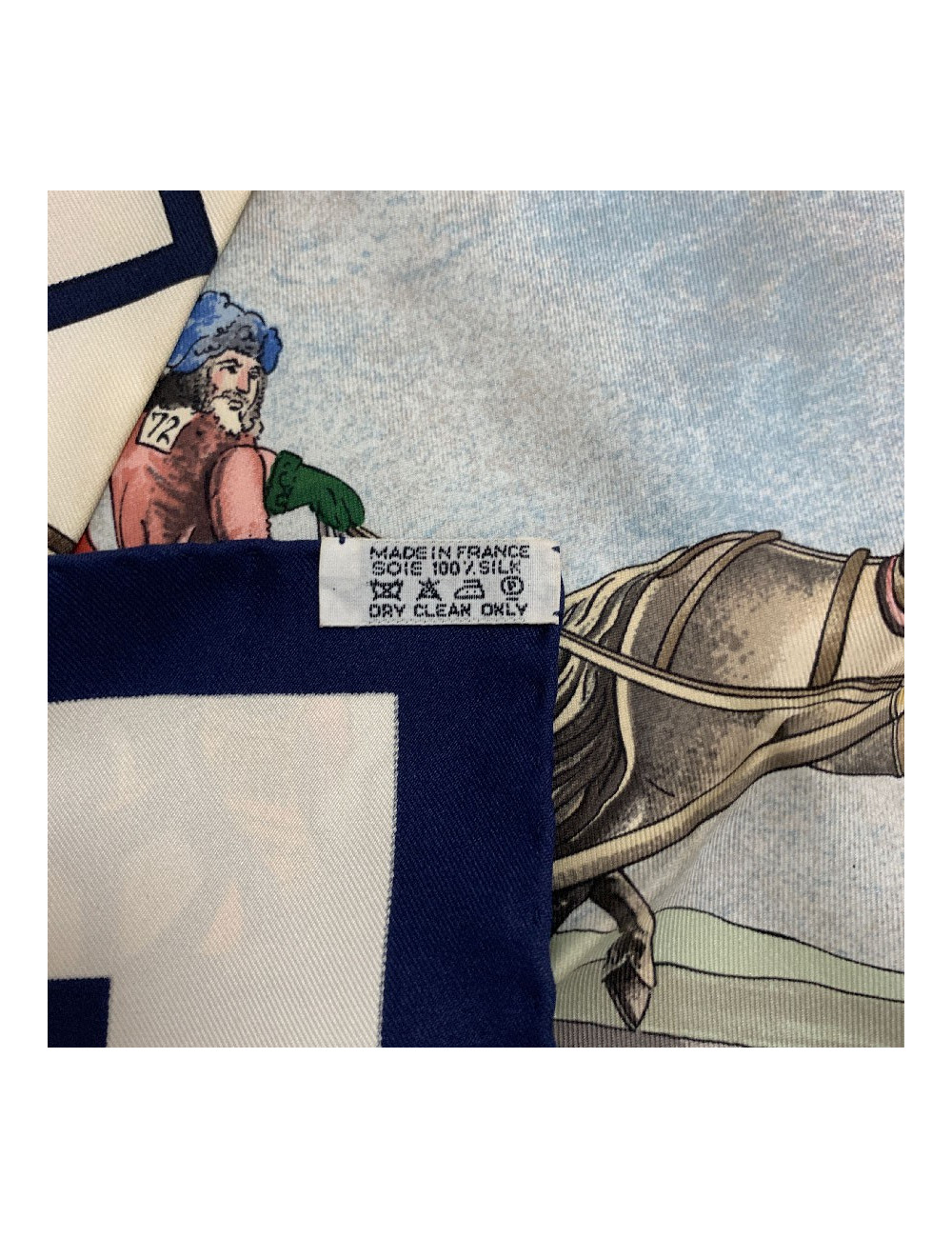 Carré HERMES Voyage en Russie soie beige et marine