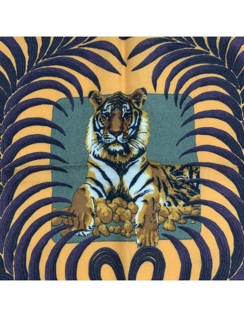 Petit carré HERMES Le tigre royal en cachemire et soie