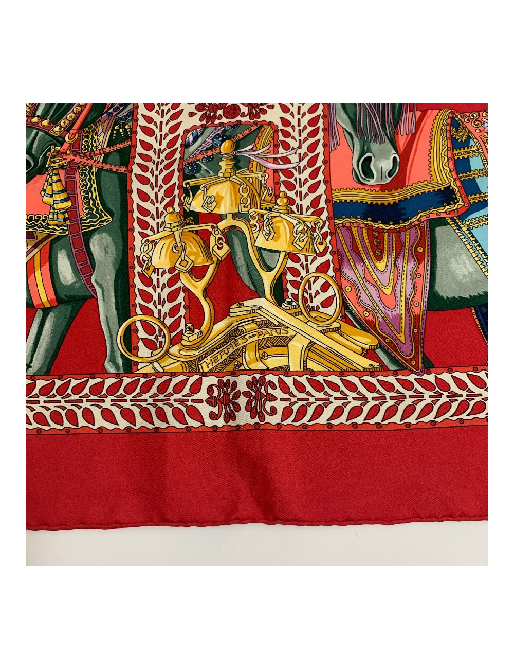 Carré HERMES "La danse du cheval Marwari" soie multicolore