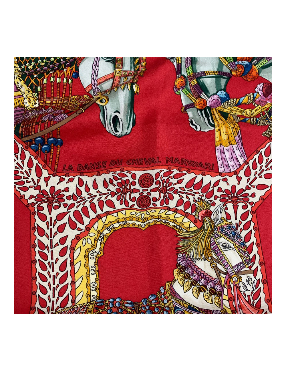 Carré HERMES "La danse du cheval Marwari" soie multicolore