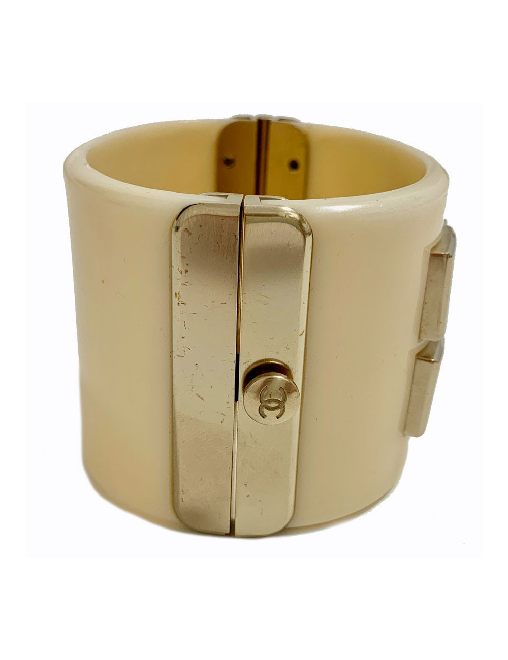 Manchette CHANEL plexiglass ivoire et métal doré 