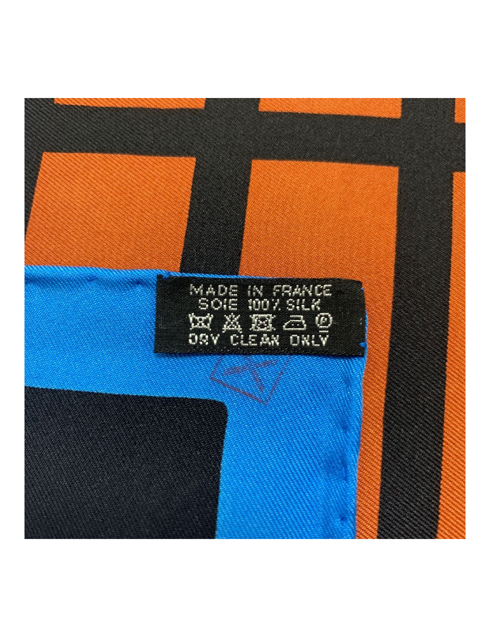 Carré 90 x90 HERMES soie 100%