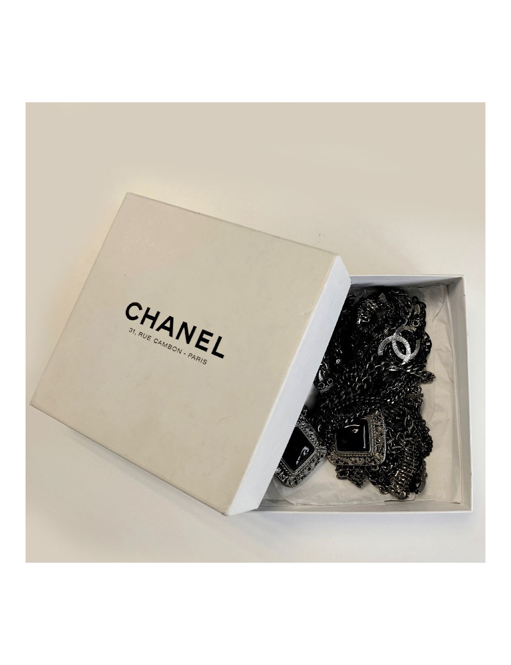 Ceinture CHANEL chaine en métal ruthénium et résine noire