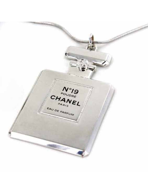 Collier CHANEL N°19