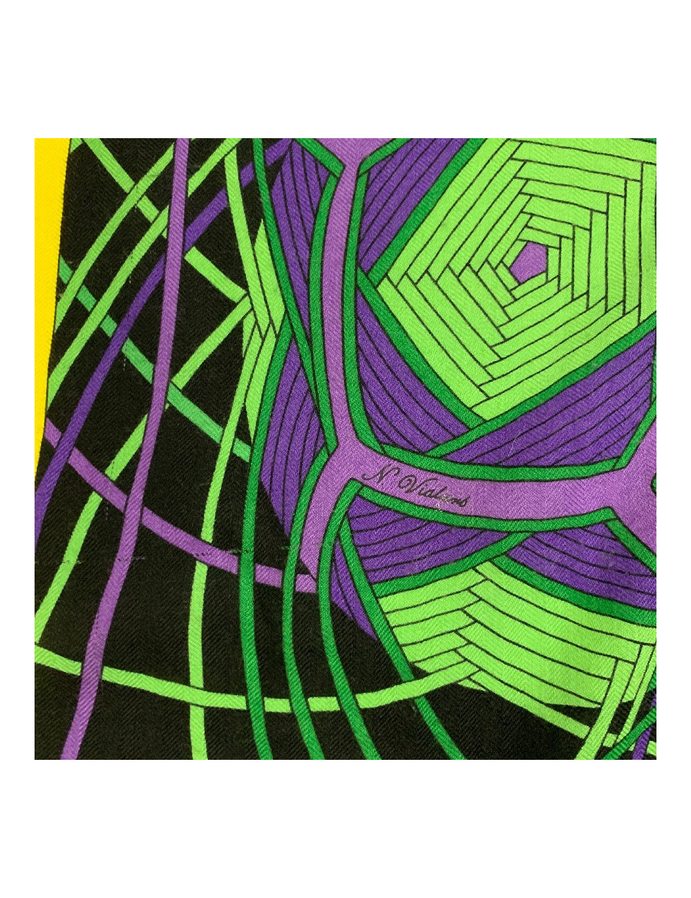 Châle HERMES 140 'L'Art du Temari' en cachemire et soie jaune